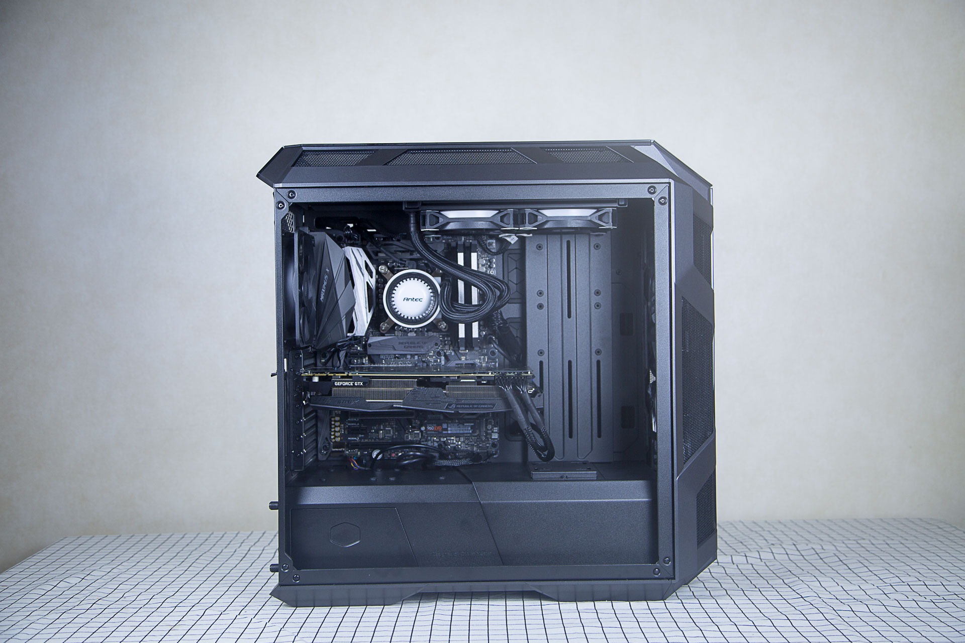 华硕1070ti显卡怎么装,华硕1070ti装机效果