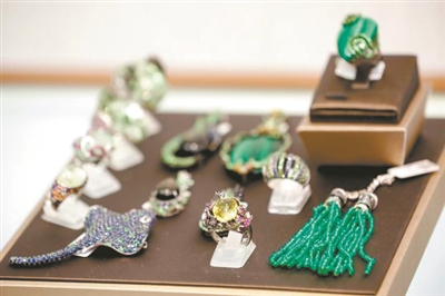 从外科医生到“买手”主播