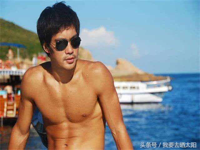 李小龙经典电影龙争虎斗片段合集,李小龙电影龙争虎斗英文版