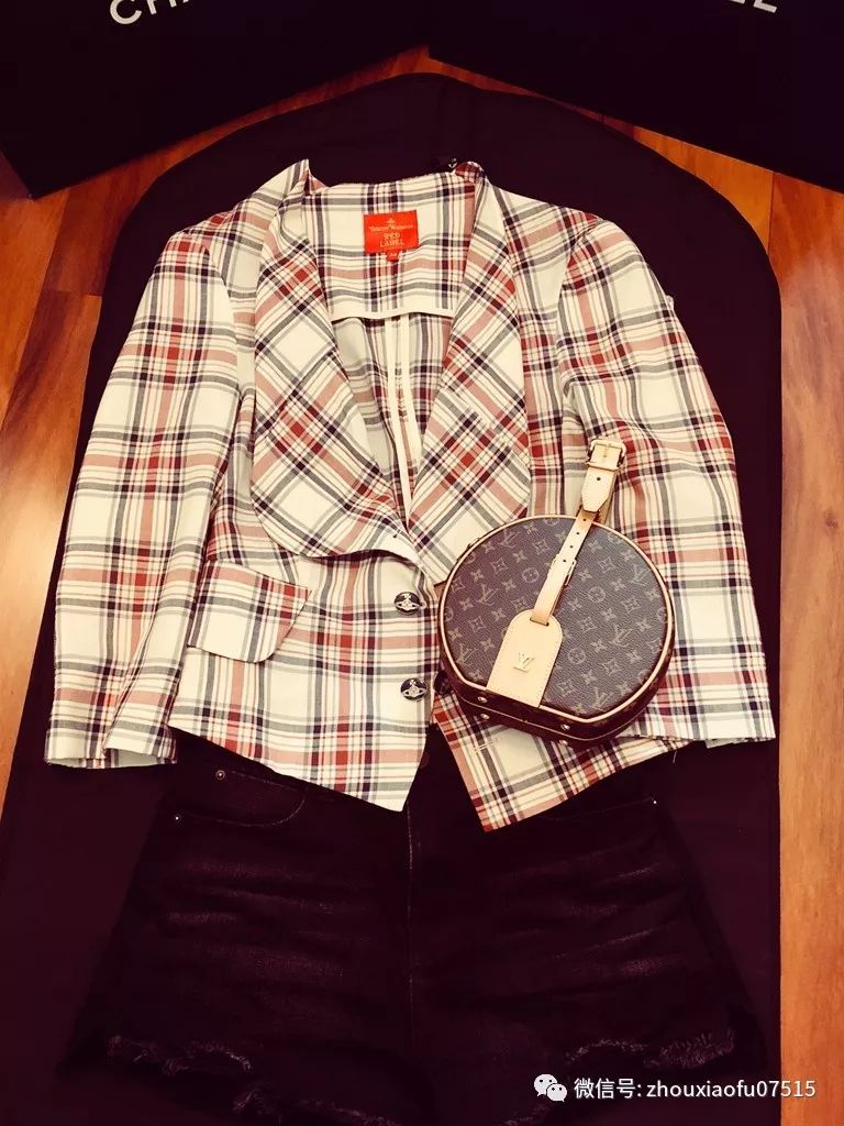 「周小福」「福夸」｜超级难买的LV圆饼包，还好我已拥有你