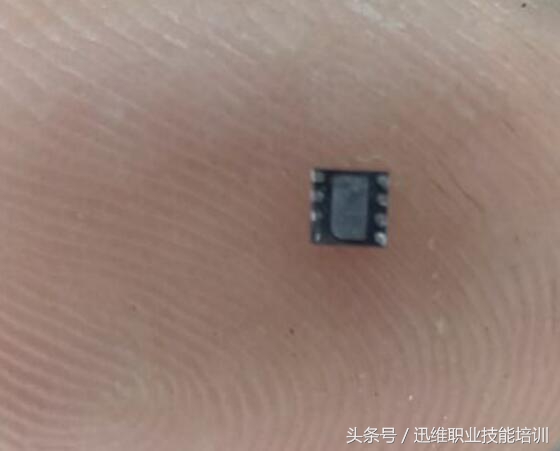 苹果笔记本开机出现问号怎么办,2010苹果笔记本开机出现一个问号