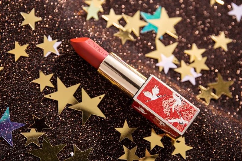 张天爱戚薇起床视频,张天爱素颜很漂亮