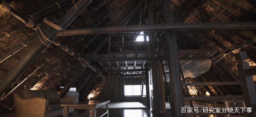 洛阳偃师南部的青萝山下有一大片屹崖突出的地方,村名叫“灰嘴”