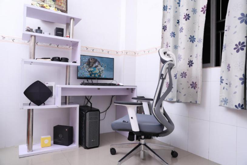 好调节的电脑椅,黑白调的电脑椅怎么样