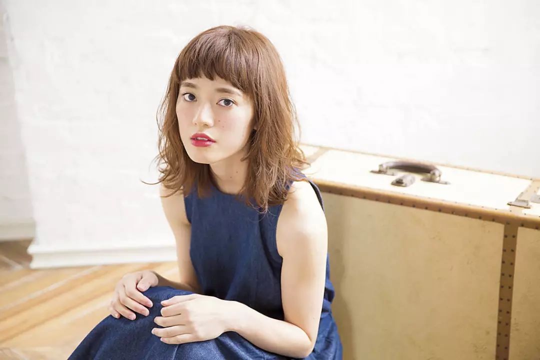 当下最流行的6款刘海,今年最流行的两款刘海