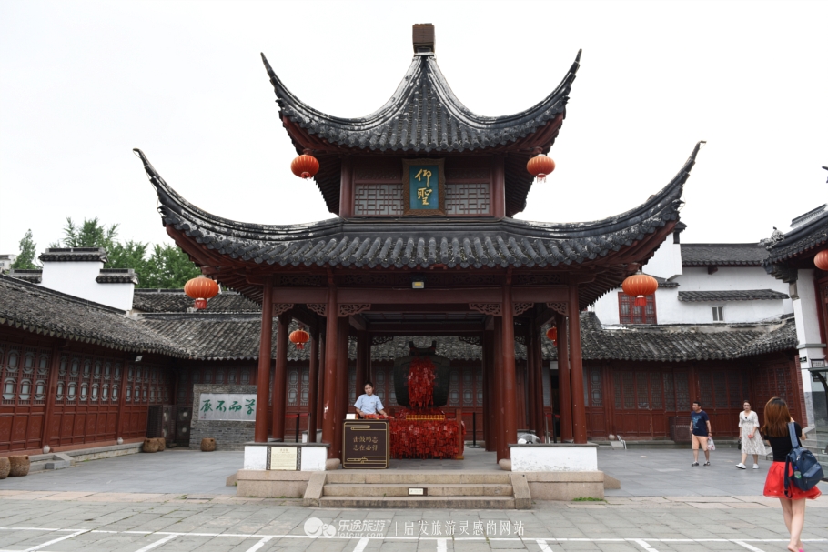 夫子庙来历和古今的变迁,南京著名的景点夫子庙江南古都