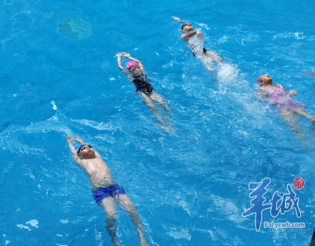 中耳炎游泳怎么防止耳朵进水,游泳时防止耳朵进水的小妙招