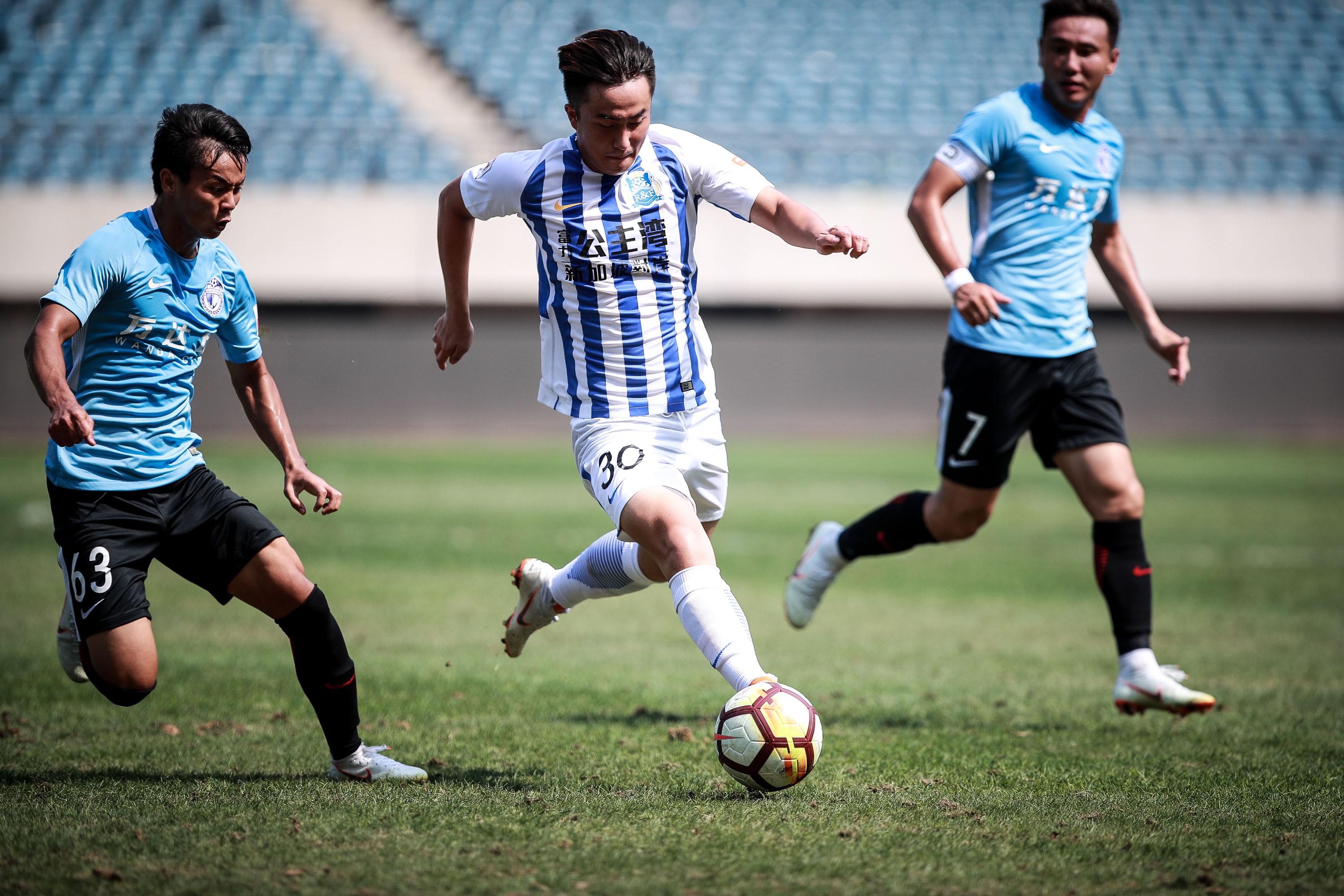 预备队广州富力对广州恒大,小将对富力