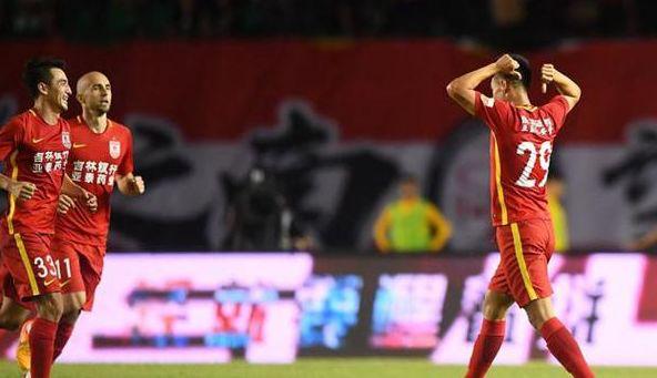 够惨！一场2-3让七冠王再生悬念，45岁少帅给恒大出了一道无解题