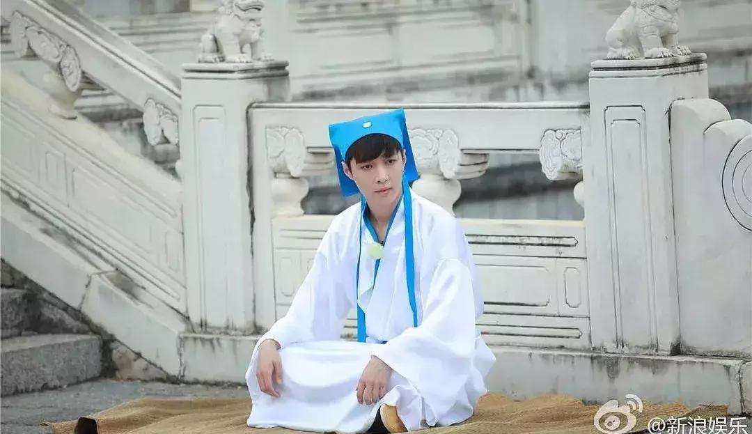 张艺兴为黄渤写感谢信图片,张艺兴写给黄渤的感谢信