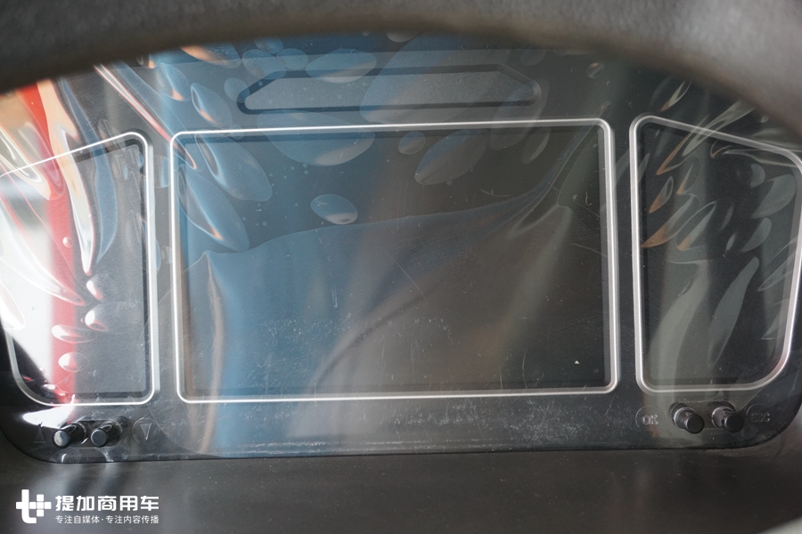 据说拉风叶大件都没有问题，这是国产重载卡车市场的又一悍将？