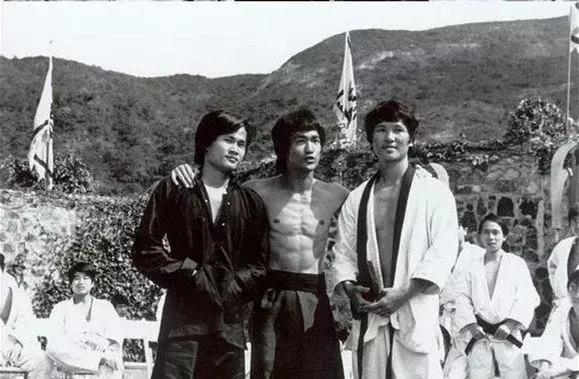 现在的恐怖片拍不出以前的感觉,现在的恐怖片都不吓人