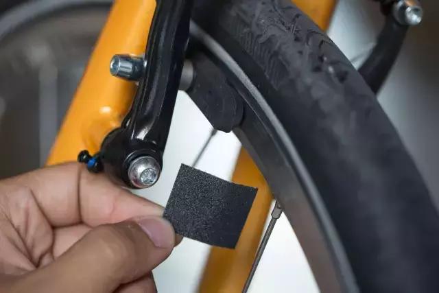 电动自行车常见故障维修视频教程,自行车维修技巧图解