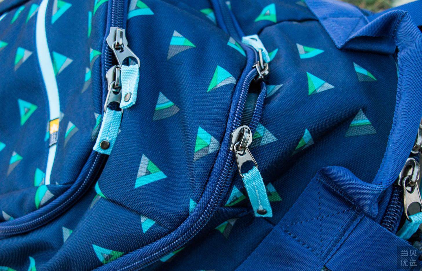 英伦风双肩包大容量测评,慵懒感双肩包背包测评