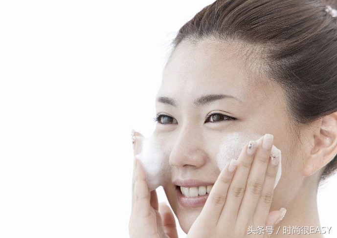 怎么化妆卸妆护肤清洁,如何学会化妆最简单的方法