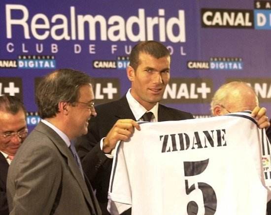 15年前c罗转会,15年前c罗踢球