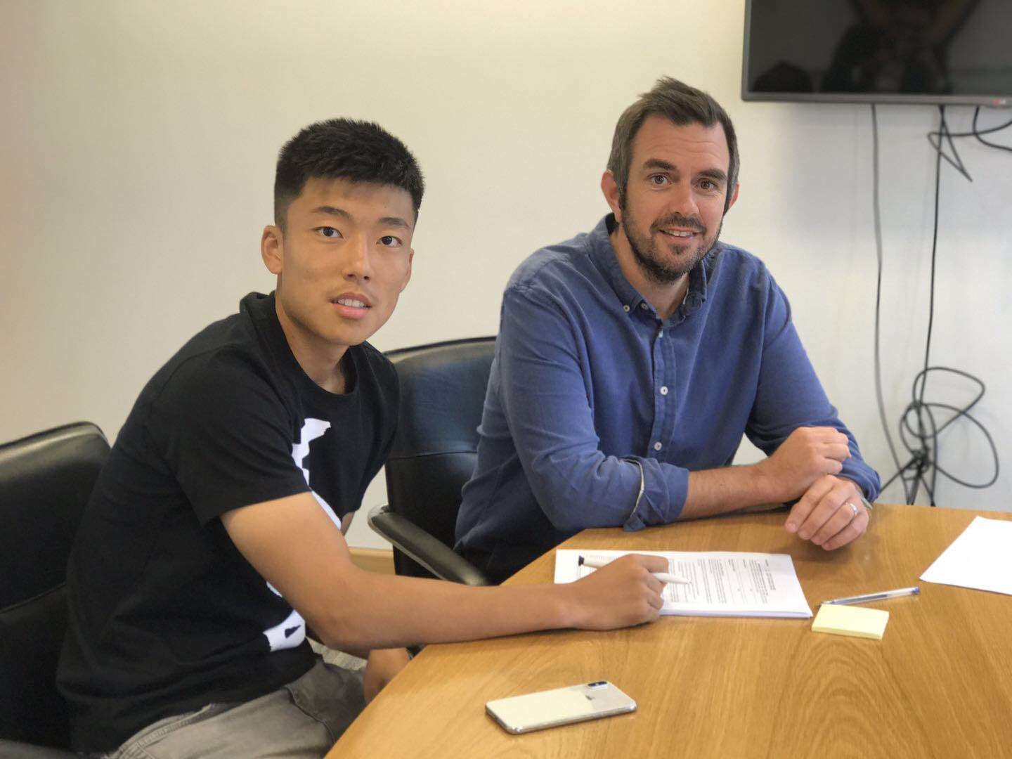 何朕宇狼队首球,英超狼队何朕宇