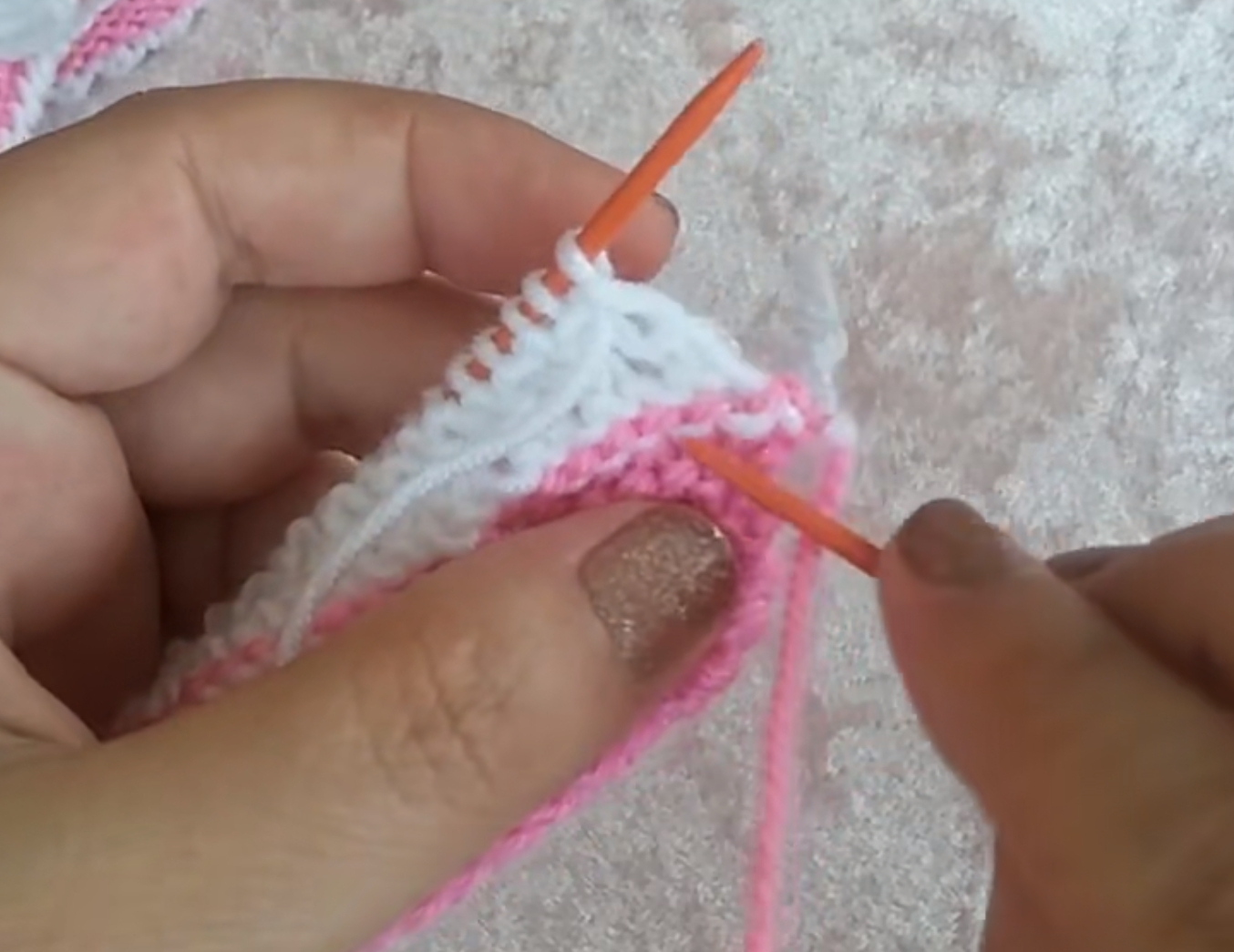 棒针双色编织婴儿鞋的教程,棒针编织婴儿0-3个月鞋教程