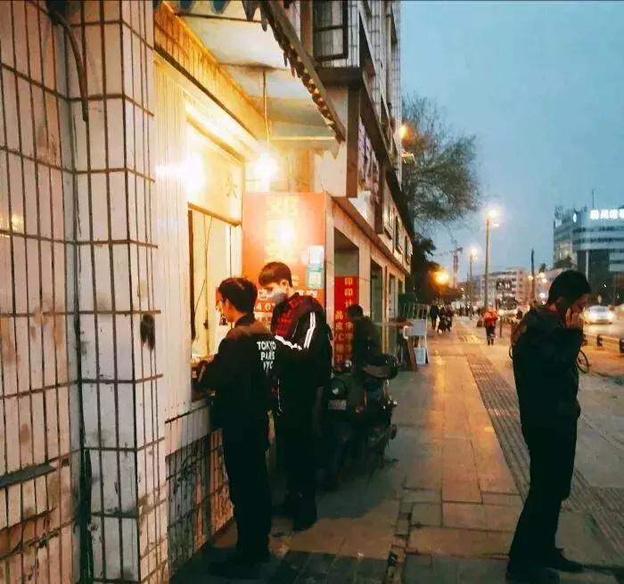 一天卖出1000只鸡,一天卖几千只的兔子