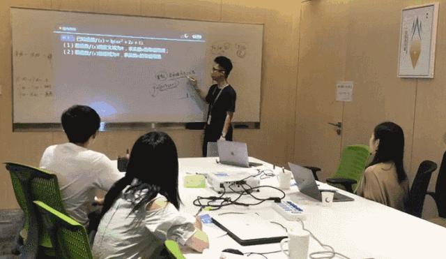 以人才铸就发展，千锤百炼的星火老师