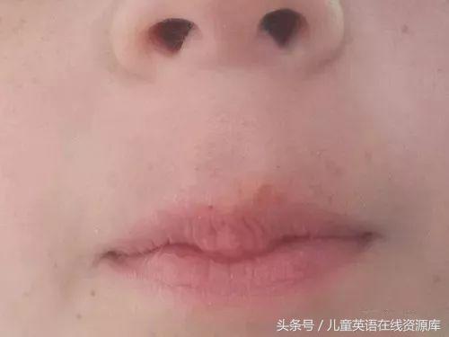 为什么有的孩子字母左右写反,孩子字总是反着写