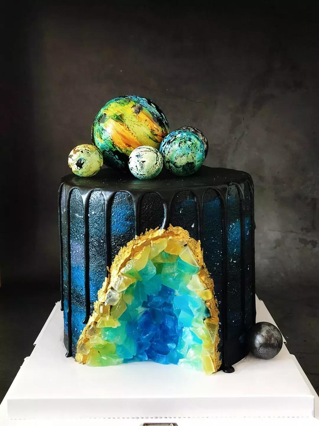 比魏璎珞更任性，成都妹子开离婚派对，还做了一款离婚蛋糕