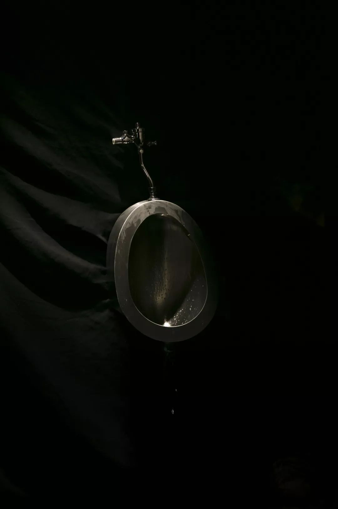 反思絮语｜蒋立：面对当代艺术我们就像猩猩面对黑色石碑