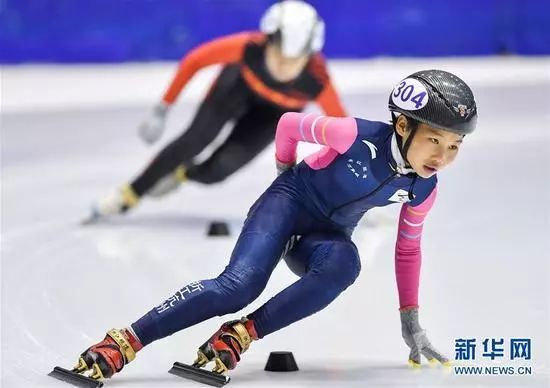 七岁小女孩跑步800米,7岁跑马拉松女孩