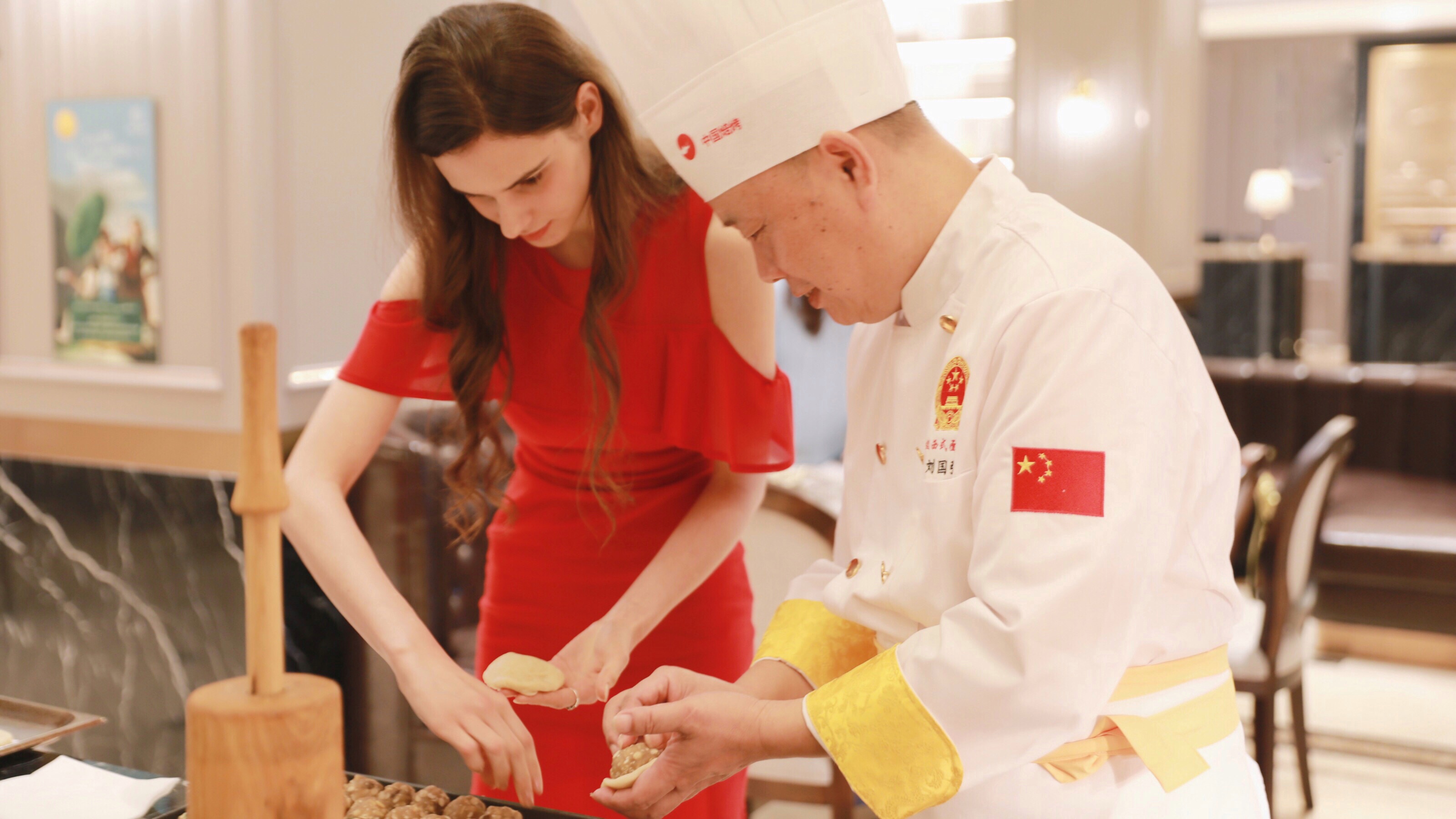 柏丽艾尚国际酒店孟州店,柏丽艾尚施婕