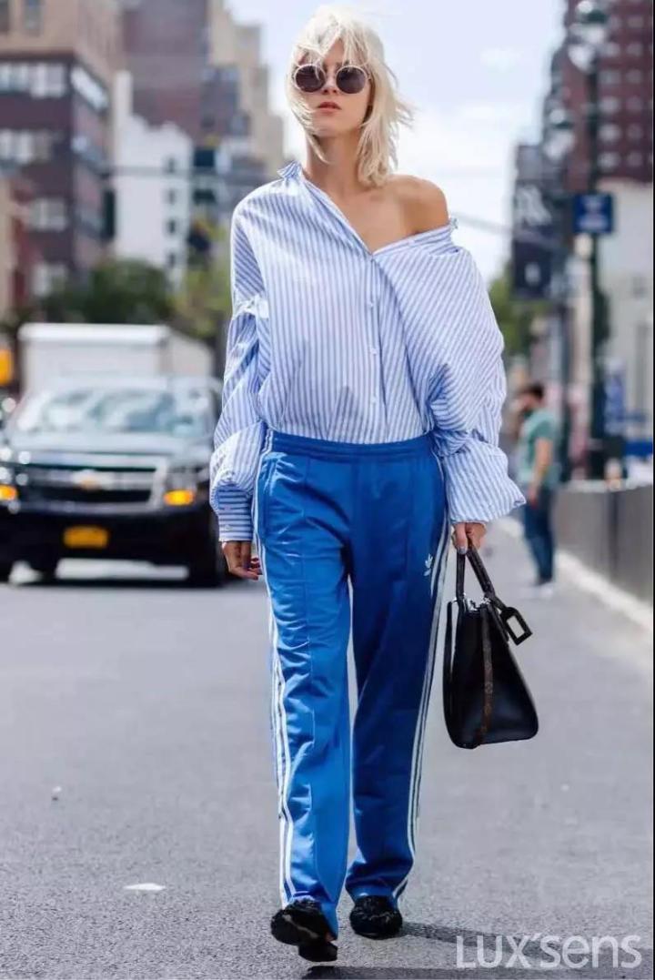 人人都有的白t怎么穿才高级,人人都有的长袖t恤怎么穿才时髦