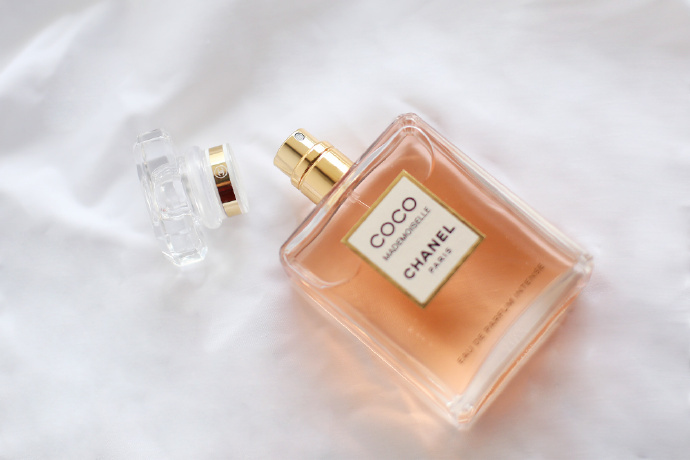 七夕送女生礼物讨论,七夕礼物说话版送女友推荐