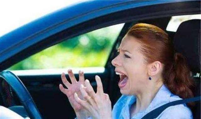 汽车美容有贴车衣吗,汽车美容是贴车衣还是隔热膜