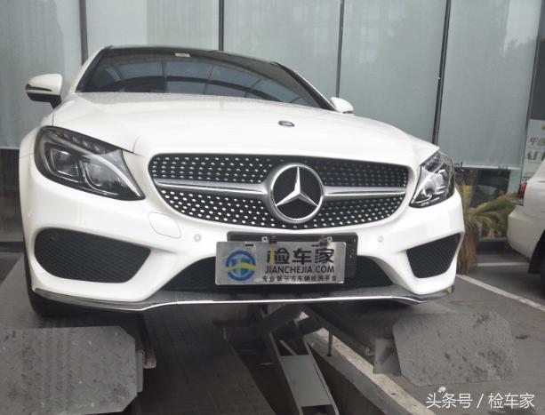 2017款奔驰c200跑2万公里二手车价,2017奔驰C200轿跑