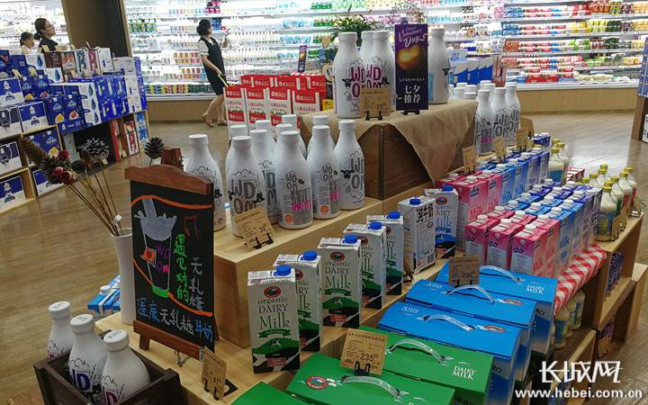 石家庄:七夕节拉动“浪漫消费”众多市民为爱情“买单”