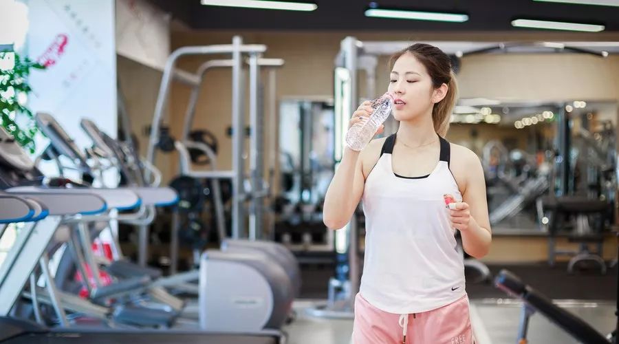 女性更容易尿路感染，只因为“短了”3-5公分？