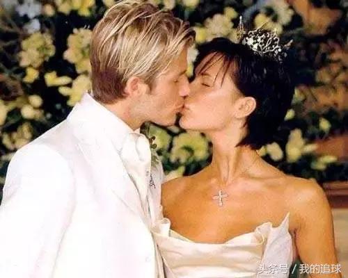 看哭足球狗：似曾相识的故事，与众不同的爱情