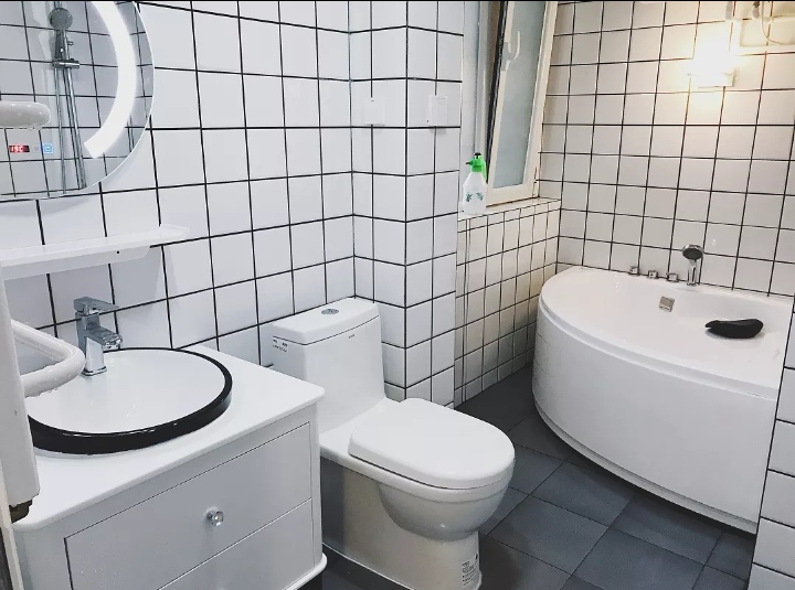 距离美好生活，你其实只差一个浴缸