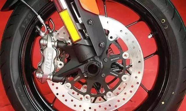 新款ktm790duke水泥灰,ktm发布2018款duke790多少钱