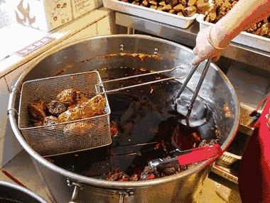 兔头一年卖100万只兔,一天卖200只的兔子