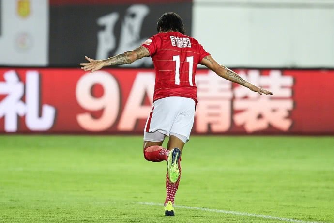 广州恒大中超进球集锦,中超联赛精彩过人