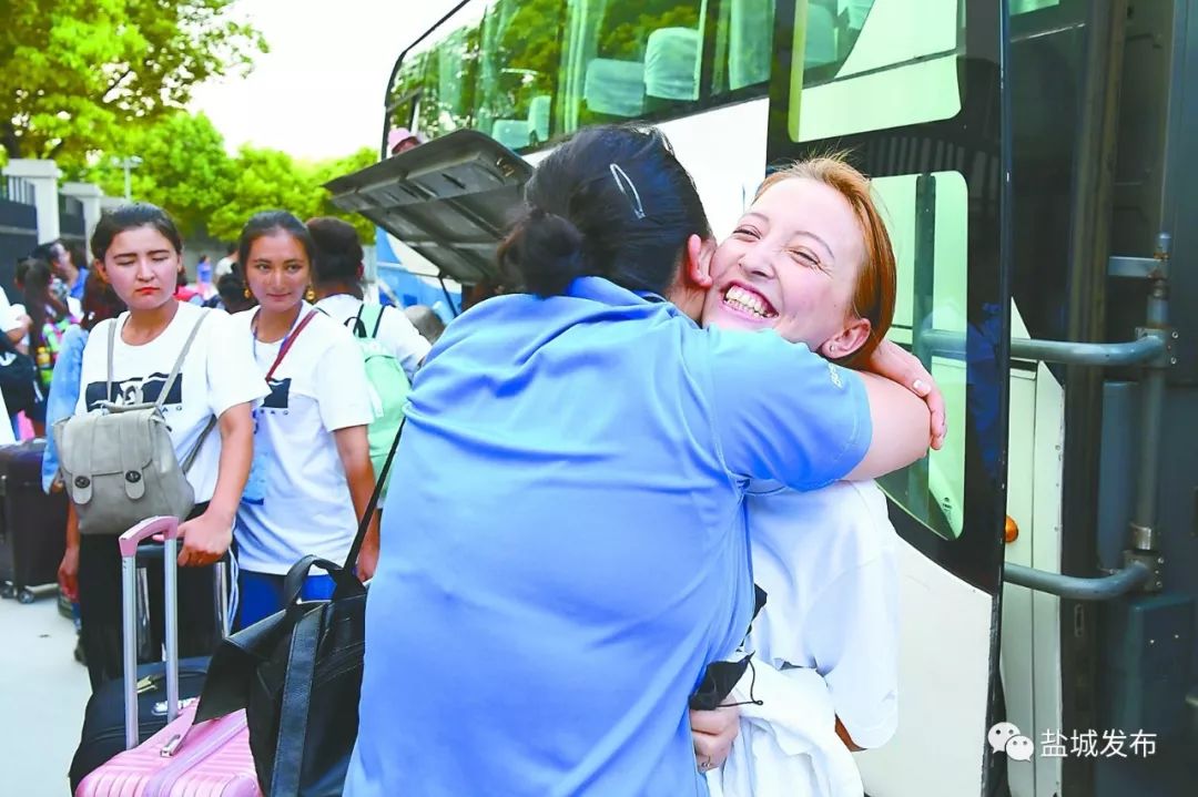 盐城这里，全是*疆新**古丽和巴郎！来干啥？创造美好新生活……