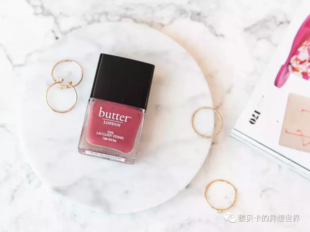 夏天指甲油2022年新款显白图片,显手白的十种指甲油推荐