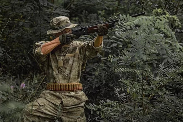 所有人周末陪伴孩子一起玩耍,一群人周末去玩什么