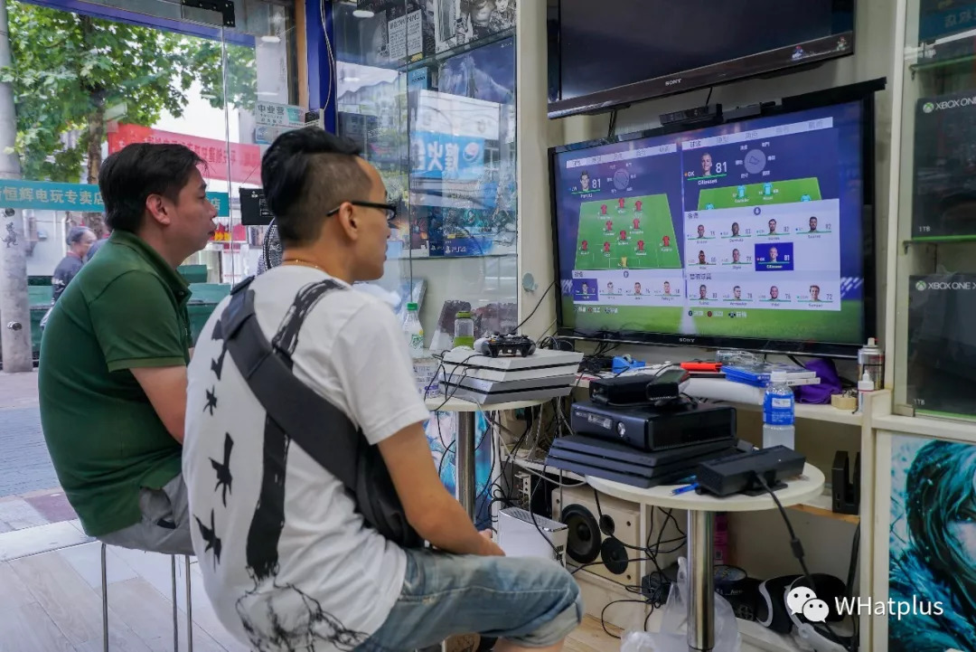 武汉电玩老杆的秘密基地，藏着限量版任天堂