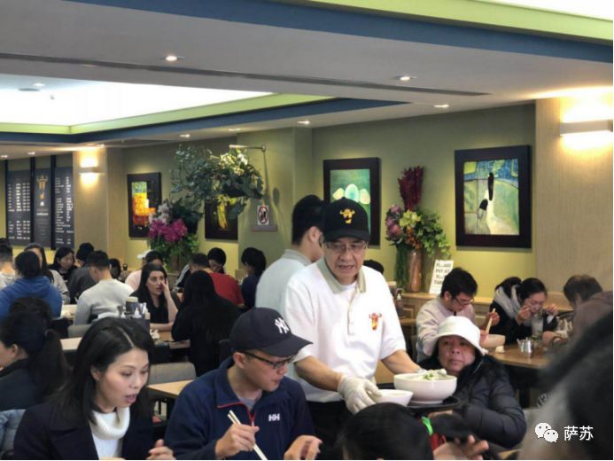 澳洲华人个个都是李小龙?卖米粉伙计扎马步,IT经理打跑小流氓