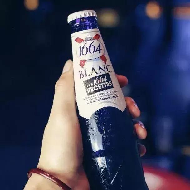 你经常去的酒吧,你经常去的酒吧叫什么