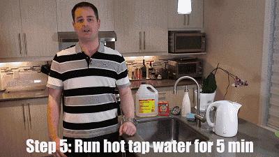 下水道堵塞丢一把马上就通,厕所堵了如何自己快速疏通下水道