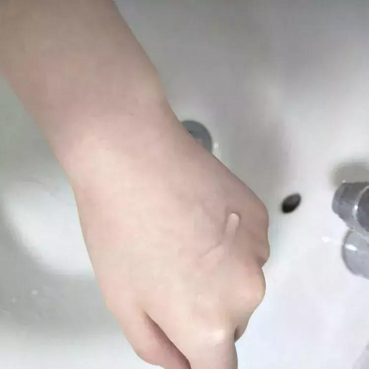 代购的cpb真假货怎么区别,代购假货却用的跟真的一样