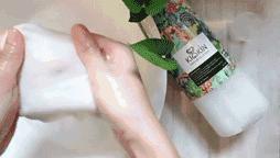 洗衣液越洗衣服越大,洗衣液越多越香吗