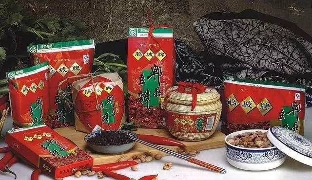 来成都旅游带点啥回去,去成都旅游回去带什么礼品